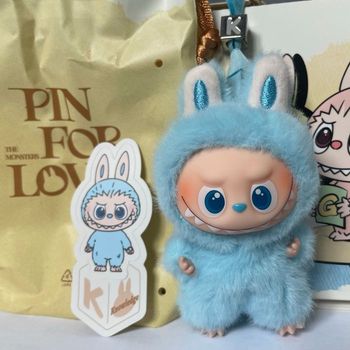 Peluche LABUBU Pin for Love – Lettre K  (POP MART)