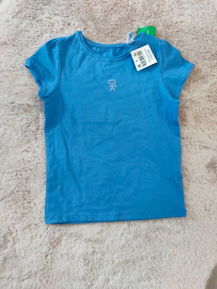 T-shirt bleu neuf