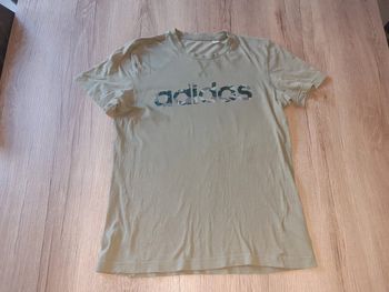 T-shirt Adidas taille S