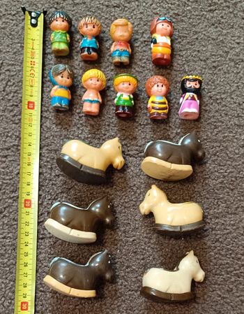 Lot figurines vulli + lot cheval chevaux