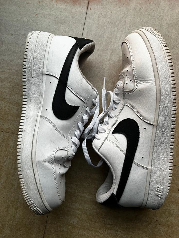 Nike air force one blanc noir 45 bon état - photo numéro 2