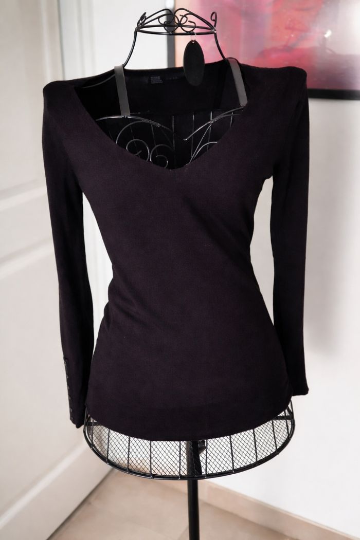 Pull en v noir