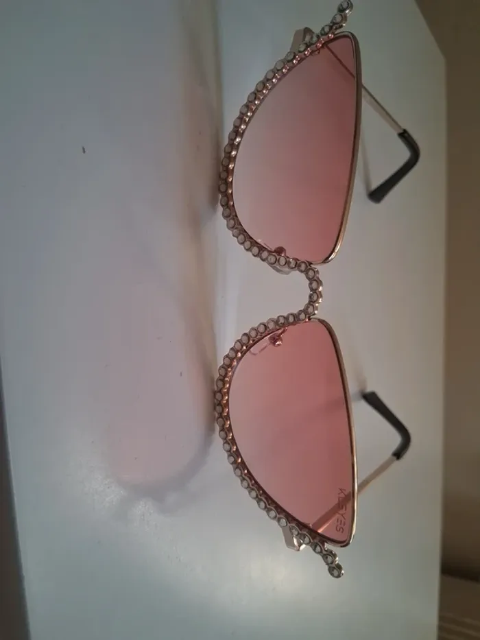 Lunettes de soleil - photo numéro 2