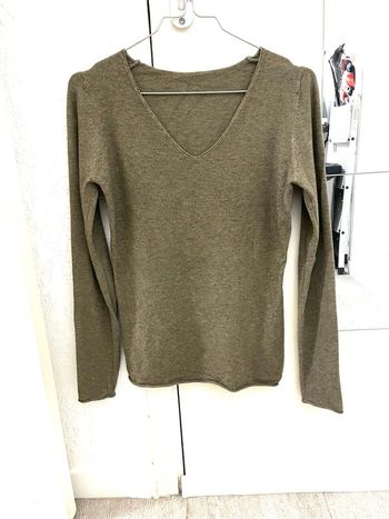 Pull vert olive