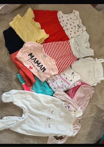 Lots 3 mois fille