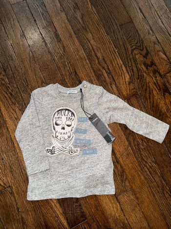 T-shirt ikks 6 mois Neuf avec étiquette