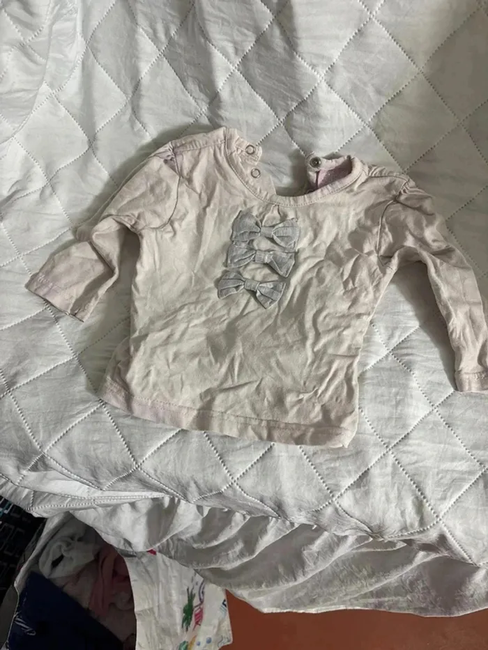 T shirt taille 9-12mois marque miss cute
