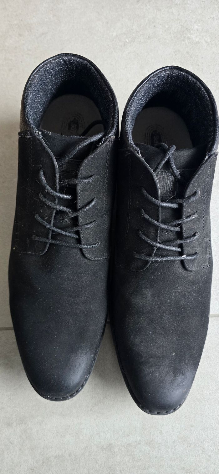 Chaussures de ville homme CHÂUSSEA noires T40 – semelles impeccables