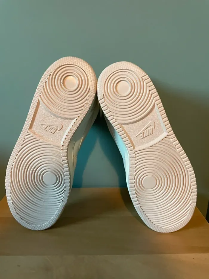Nike borough taille 40,5 - photo numéro 6
