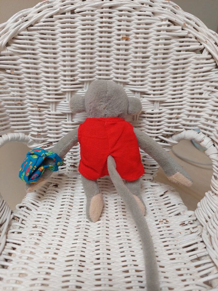 Bayard - petit singe popi combinaison rouge - photo numéro 2