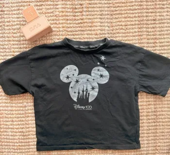 Tee shirt Disney 5/6ans