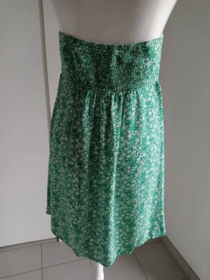 Robe bustier verte et blanche imprimé fantaisie fleurs T.M Cupshe - photo numéro 2