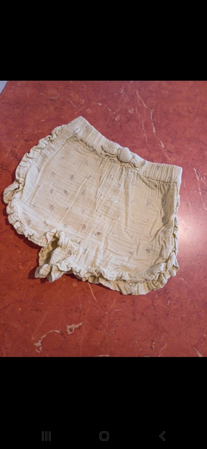 Short fille taille 5 ans