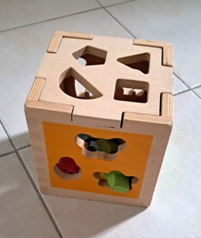 Cube d'activités d'éveil en bois - photo numéro 3