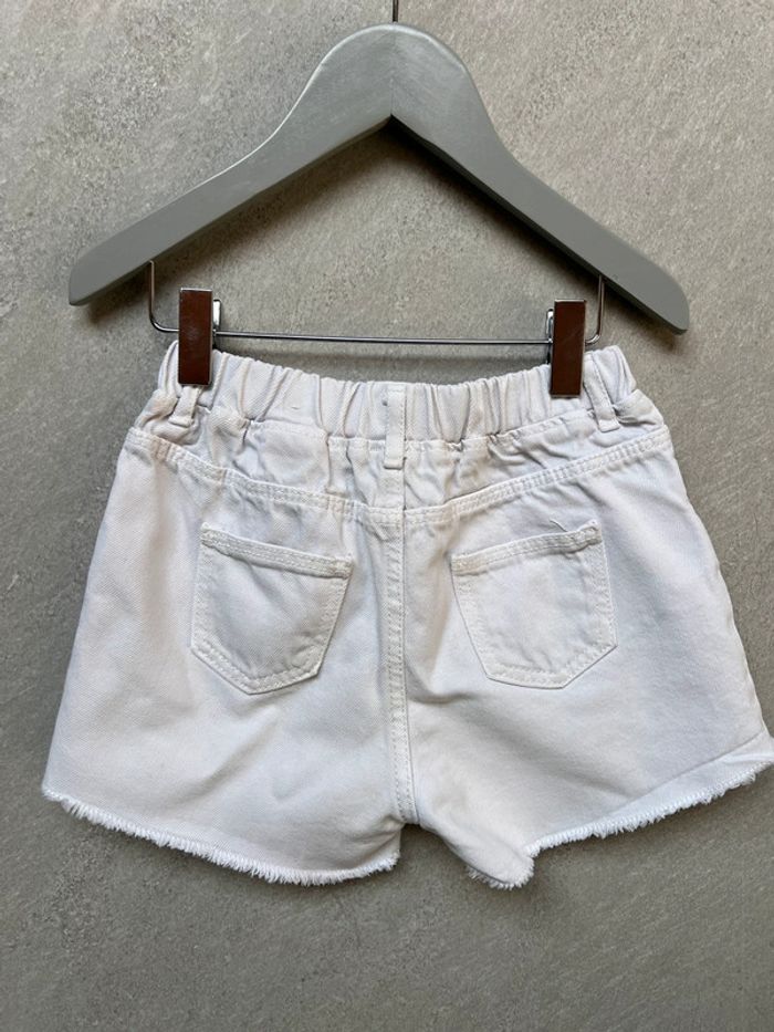 Ensemble short en jean blanc Zara 4-5 ans et tee shirt bleu Zara - photo numéro 10