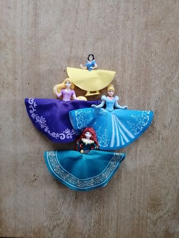 Lot de 4 figurines princesses Disney