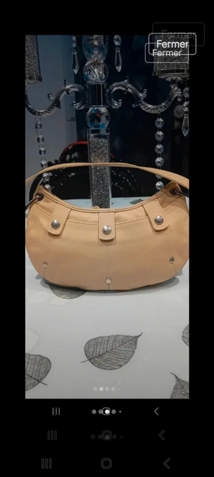 Sac porte épaule longchamp beige 15x29x2 tt est visible sur les photos - photo numéro 3