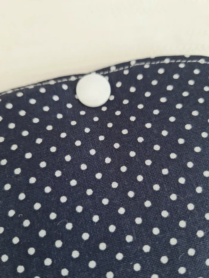 Étui de rangement pour serviette hygiénique - photo numéro 5