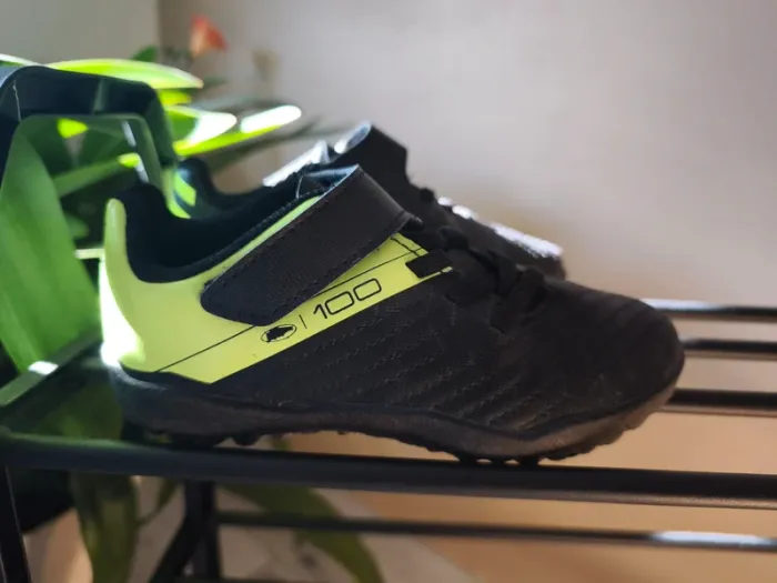 Paire de chaussures foot enfant Kipsta - photo numéro 2