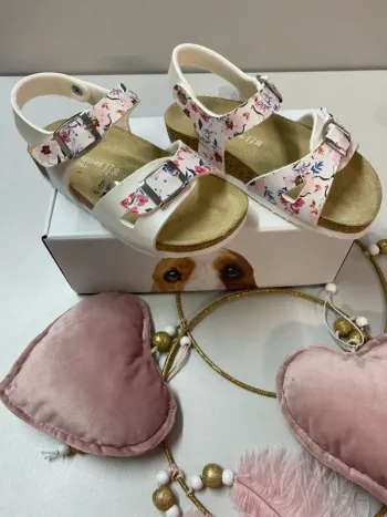 Sandales  fleuries fille (neuf) - Taille 30