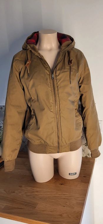 Manteau Element
