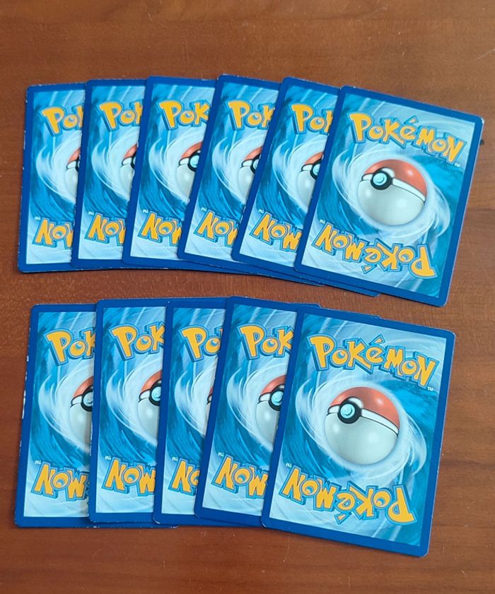 Lot de 11 cartes Pokemon - photo numéro 2