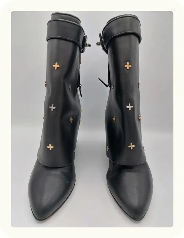 Bottes mi hautes boots cuir black shark Givenchy - photo numéro 3