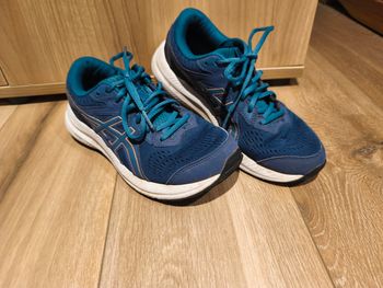 Baskets running Asics pointure 38