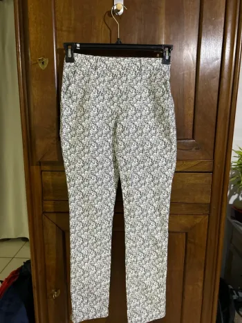 Pantalon blanc et noir