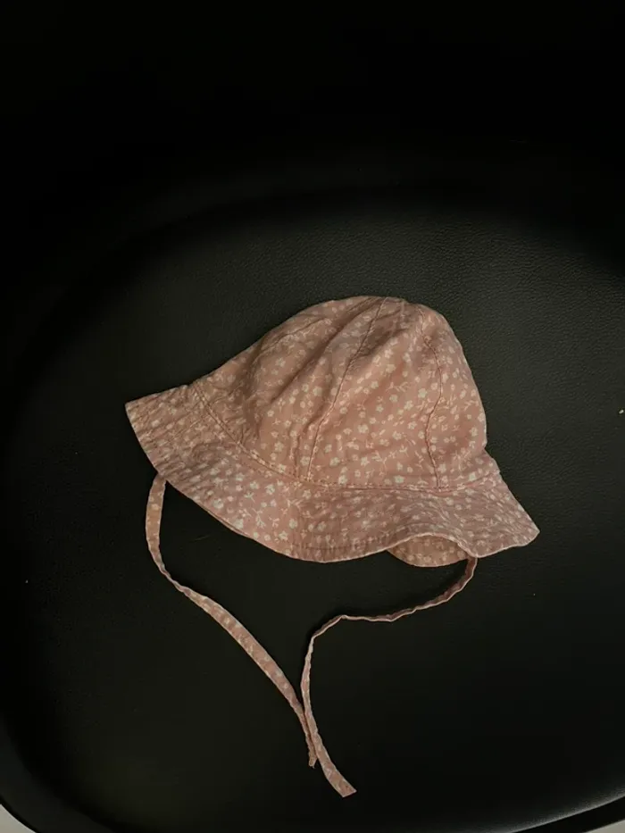 Lot chapeau - photo numéro 2