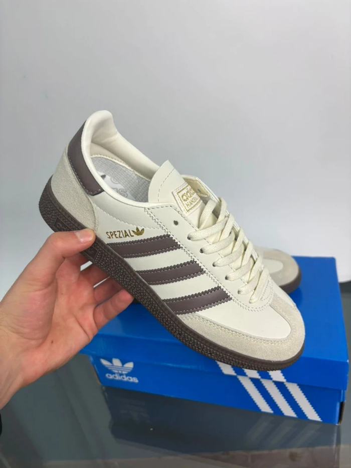 Adidas Handball Spezial taille 41 - photo numéro 2