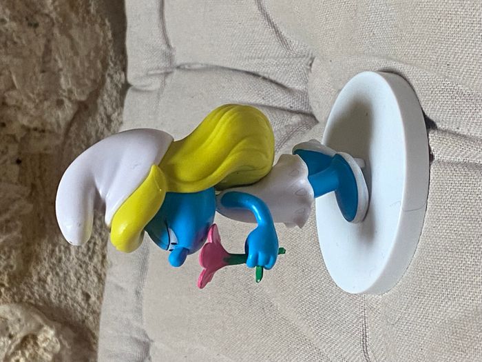 Figurine Schtroumpfette sur socle, sbabam 2016, schtroumpf - photo numéro 3