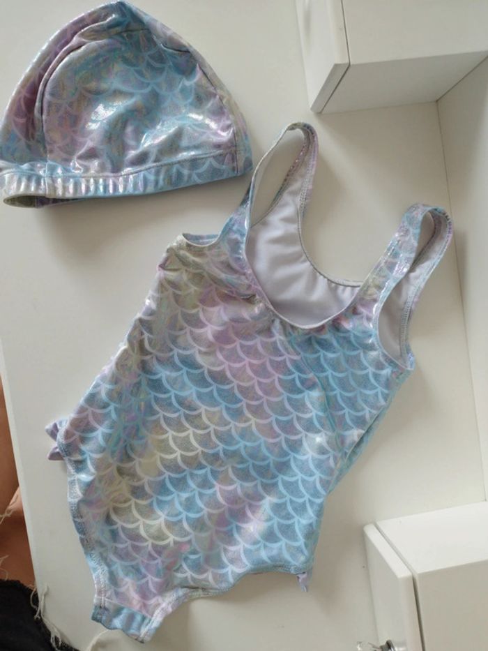 Maillot de bain assorti au bonnet de bain une pièce fille sirène 4 ans