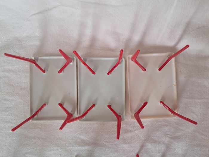 Mobilier miniature Bongrain 3 chaises et 4 tables ancien - photo numéro 3