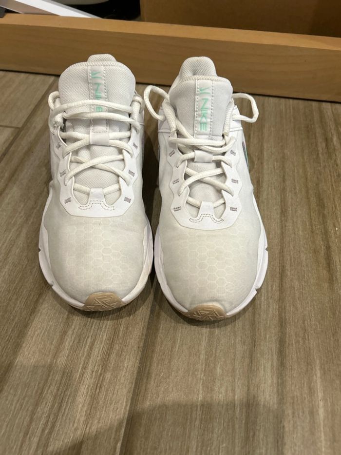 Basket Nike 41 - photo numéro 4