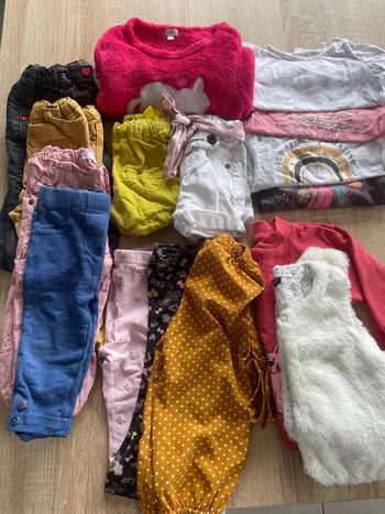 Lot 12 mois fille