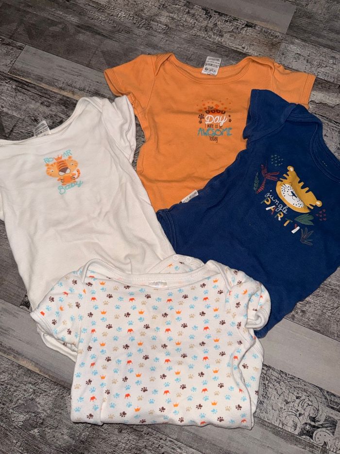Lot bodies manches courtes 24 mois garçon