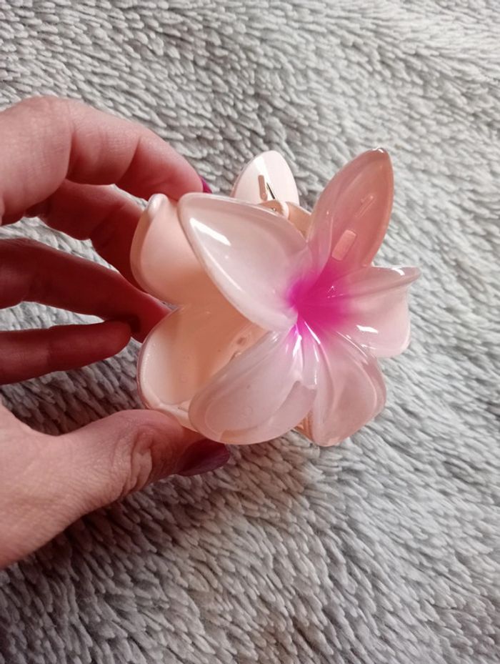 Pince à cheveux fleurs - photo numéro 2
