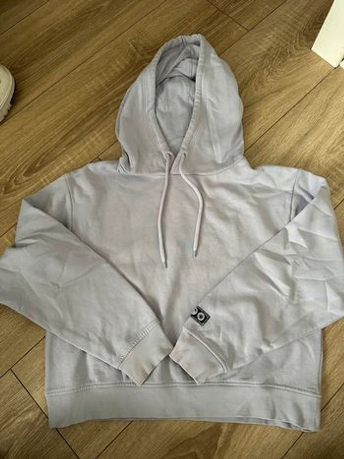 Sweat à capuche violet pastel