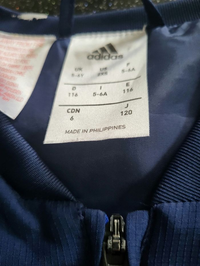 Veste Adidas 5/6 ans - photo numéro 2