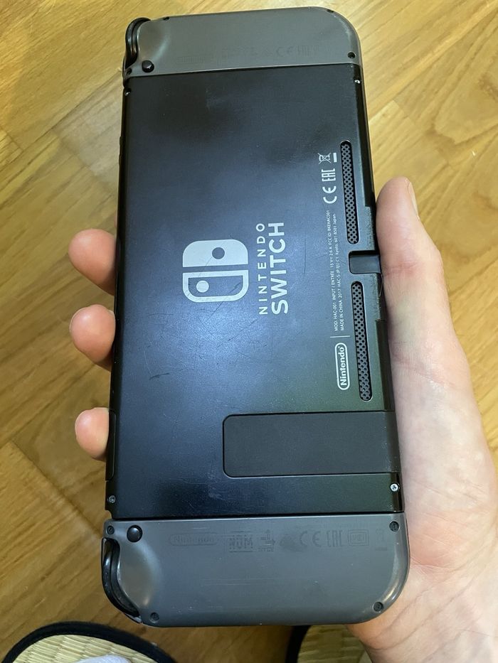 Nintendo Switch 32 Go Console - photo numéro 3
