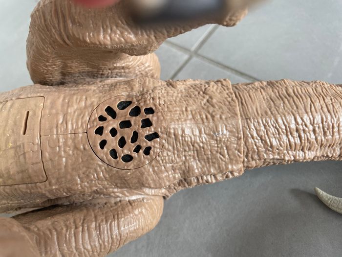 Lot de 2 dinosaures Jurassic World Figurine  Piles à changer - photo numéro 6