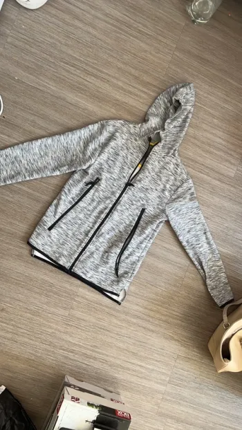 Gilet zippé gris