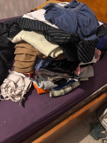 Lot revendeur toute taille 30vetements en parfait état certains neuf avec étiquette