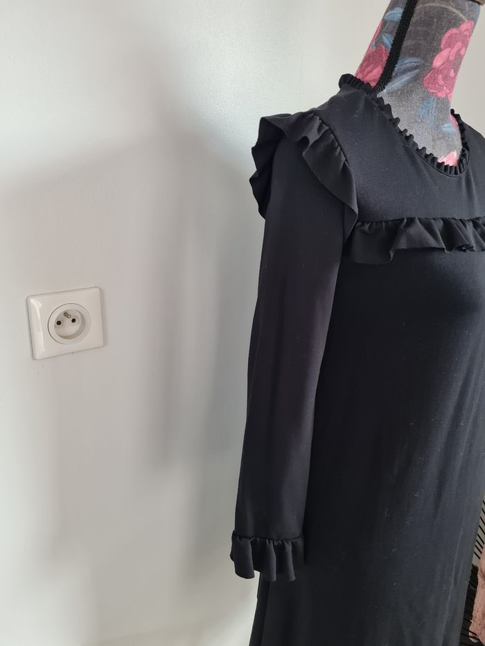Jolie robe noire zara - photo numéro 2
