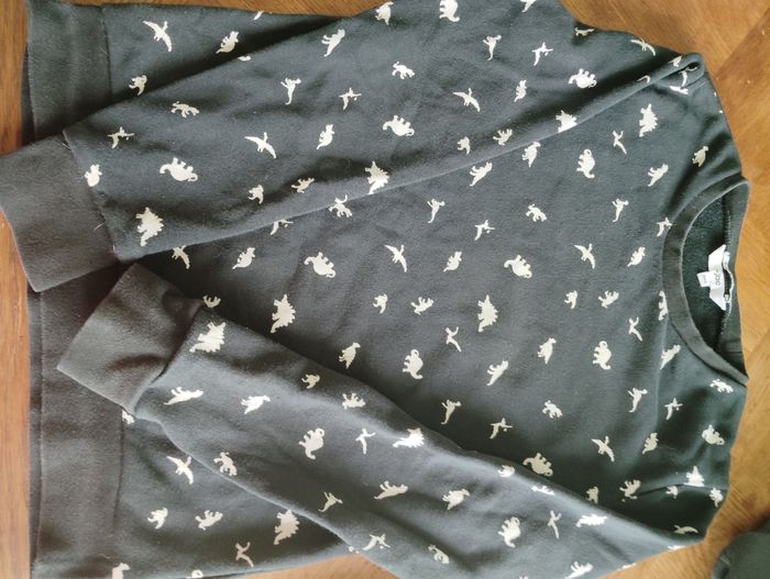Lot pulls et Tee shirt manches longues - photo numéro 4