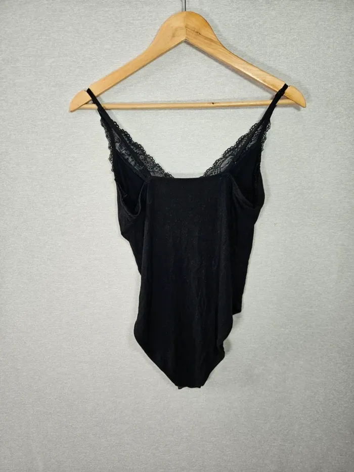 Body noir à dentelle - photo numéro 5