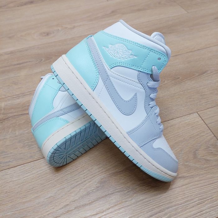 Baskets Wmns Air Jordan 1 - photo numéro 2