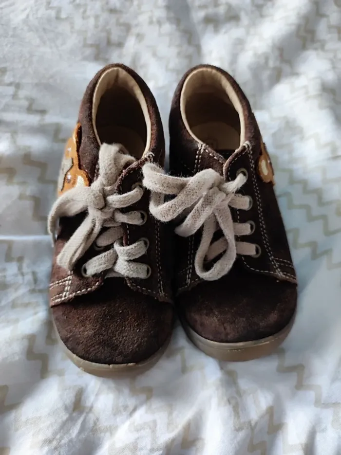 Chaussures garçon pointure 21 - photo numéro 2