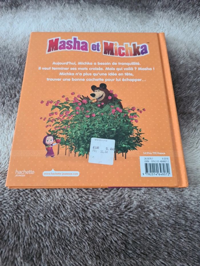 Livre Masha et Michka partie de cache cache - photo numéro 2